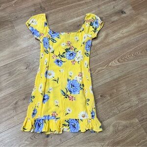 Forever 21 Yellow Floral Smocked Side Mini Short Capped Sleeve Dress NWT M